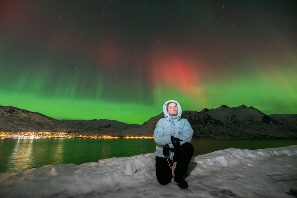 Experience the magic of the Northern Lights in Tromsø with Arctic Wild Tours. Our experienced guides travel to the areas with the clearest skies to maximize your chances of seeing the Aurora Borealis. Join our small-group Northern Lights tour and enjoy one of Norway's most unforgettable Arctic adventures.